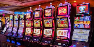 n5298 ဘင်ဂို Myanmar online bingo ကစားသူ MMK ဖြင့် ဆုကြေးရပြီး ဝမ်းသာနေသောမြင်ကွင်း